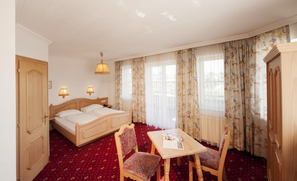 Hotel-Gasthof Beim Boeckhiasl Neukirchen an der Vöckla Exterior foto