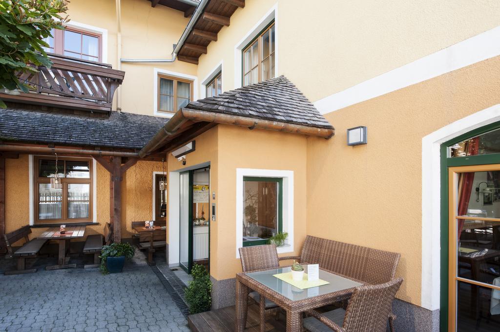 Hotel-Gasthof Beim Boeckhiasl Neukirchen an der Vöckla Exterior foto